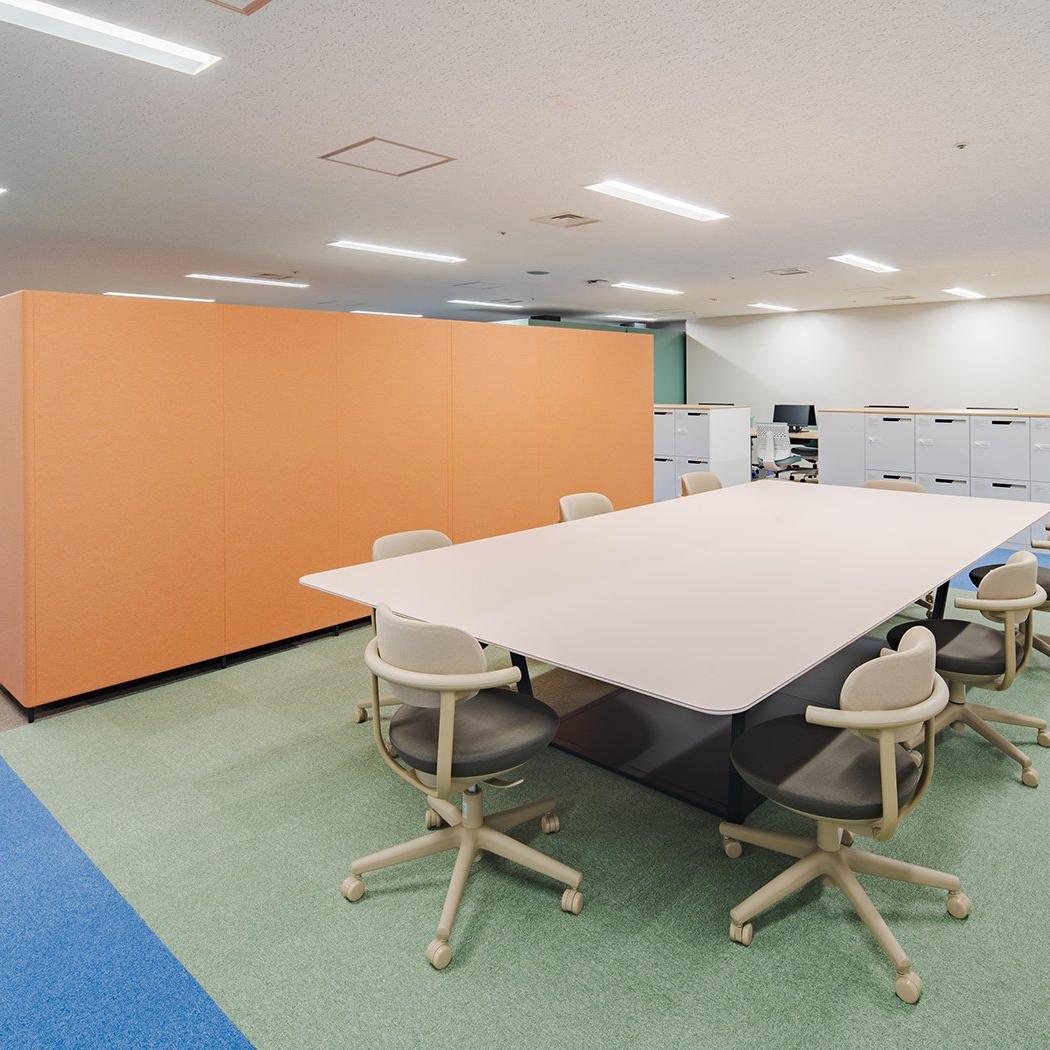 青森県庁 北棟5階 多機能型会議室「北5LABO」 様